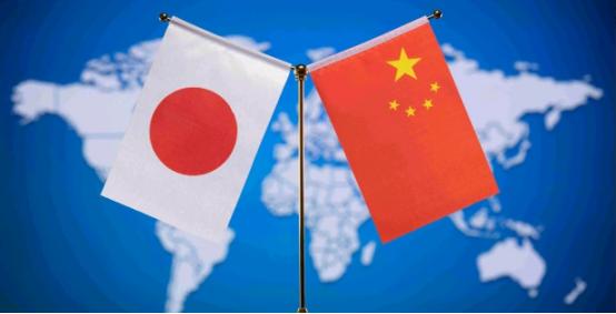 日本终于出来回应了！在我们对台军演之际，日本出来回应了！12月31日，根据共同社