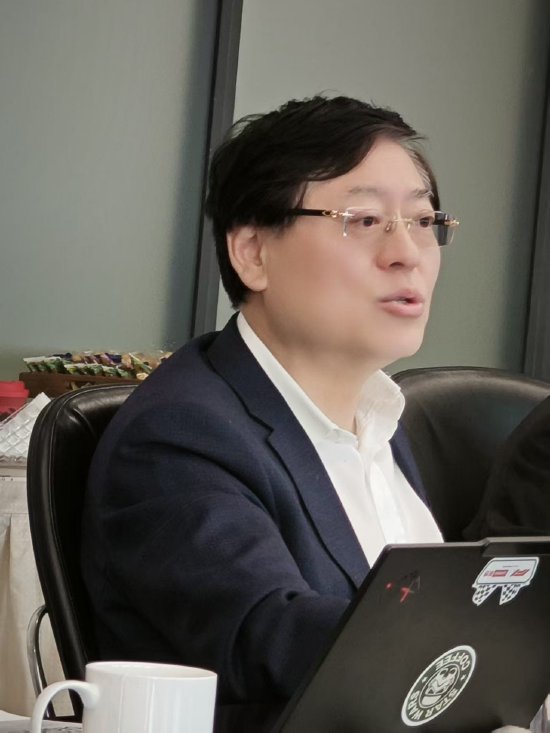 联想集团杨元庆：AI没有任何泡沫，是不能停止的大趋势