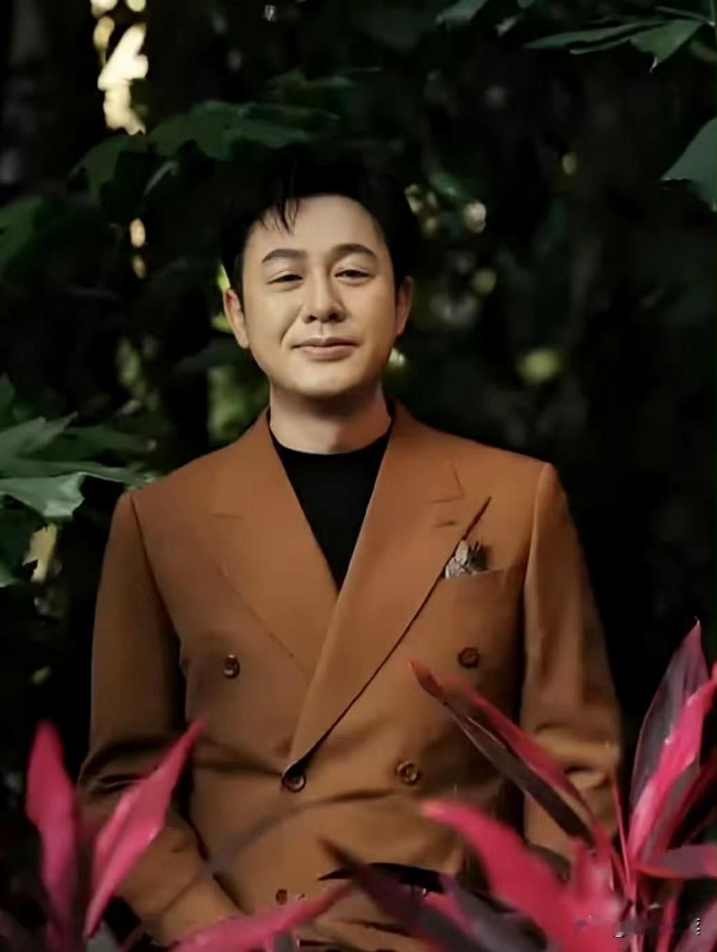 这才是真正的“戏里演英雄，戏外做英雄”啊！
韶关武江区的见义勇为表彰会上，张颂文