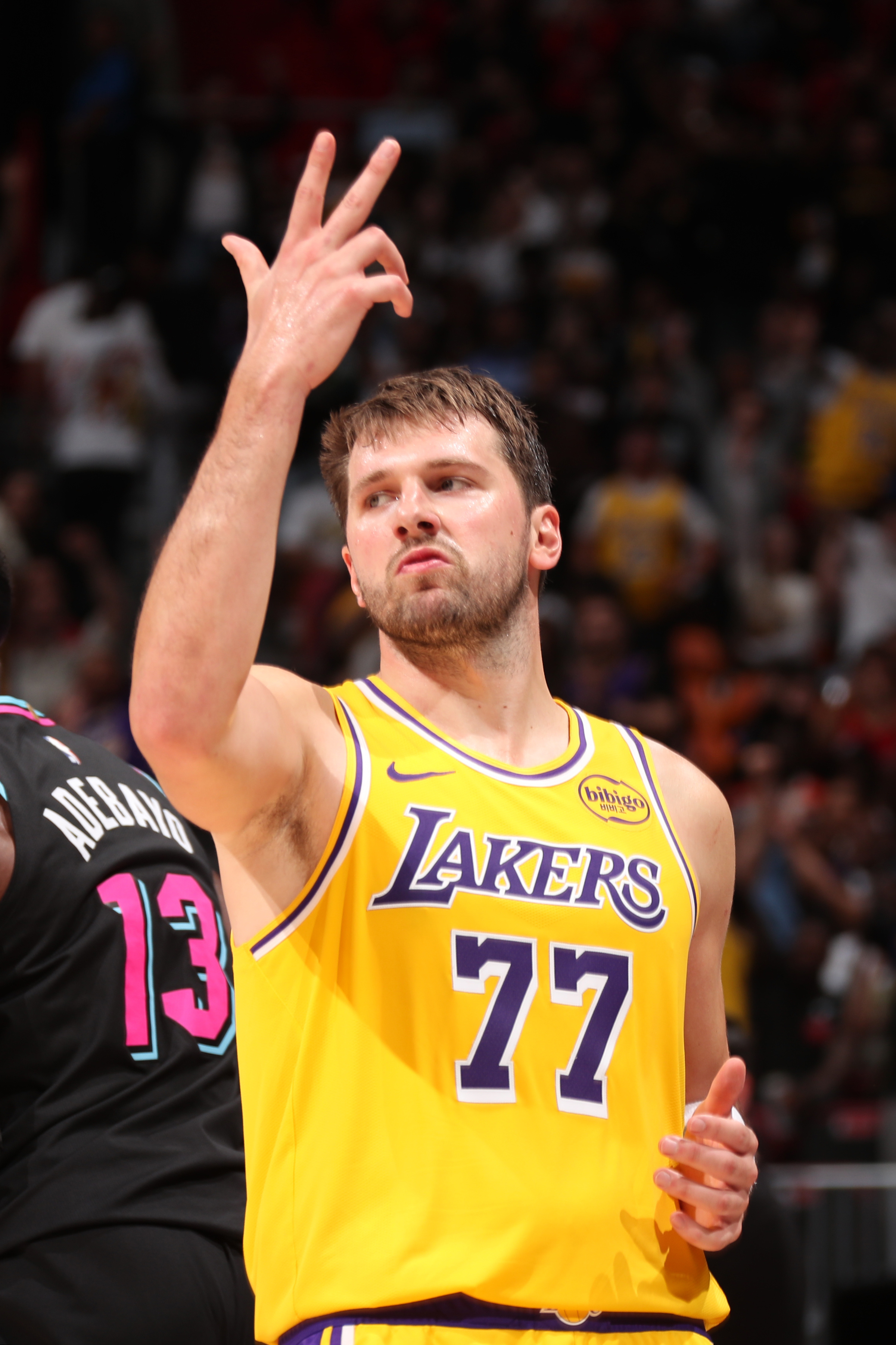 东子两场100分！最近真是被刺激到了！感情失意场上火力全开昨天战火箭 40分今日