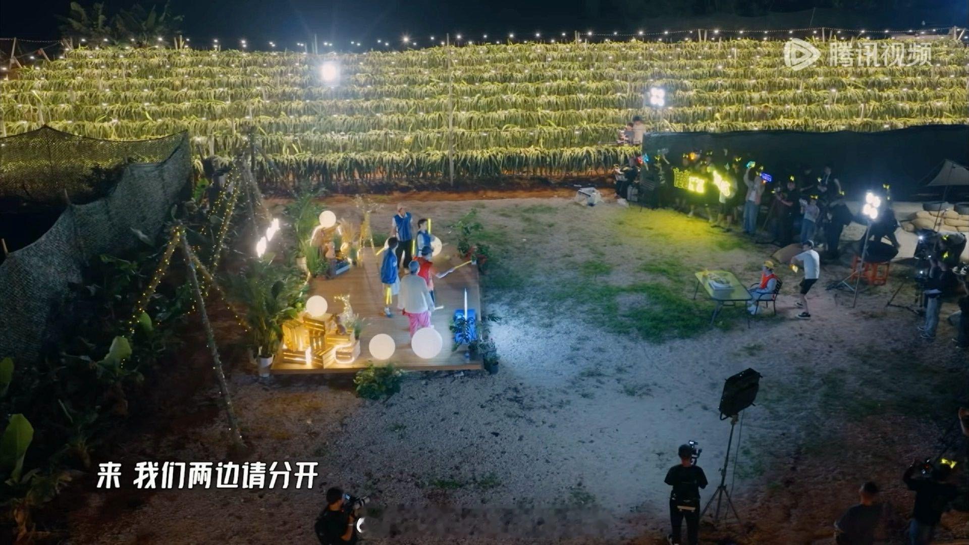 鹿晗回应五哈准备生日惊喜鹿晗谢谢五哈 鹿晗用三个红心和一句“五哈 forever