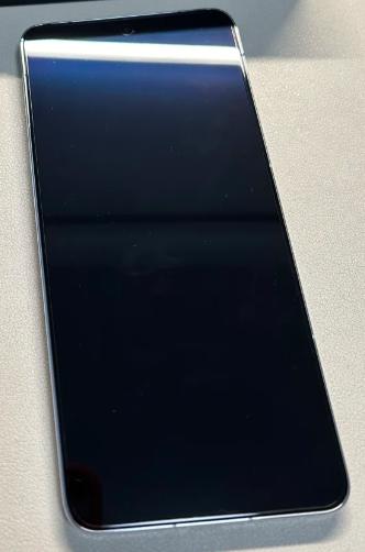 iQOO 13采用冰穹双驱散热系统。该散热系统使用7000mm2的超大面积VC均