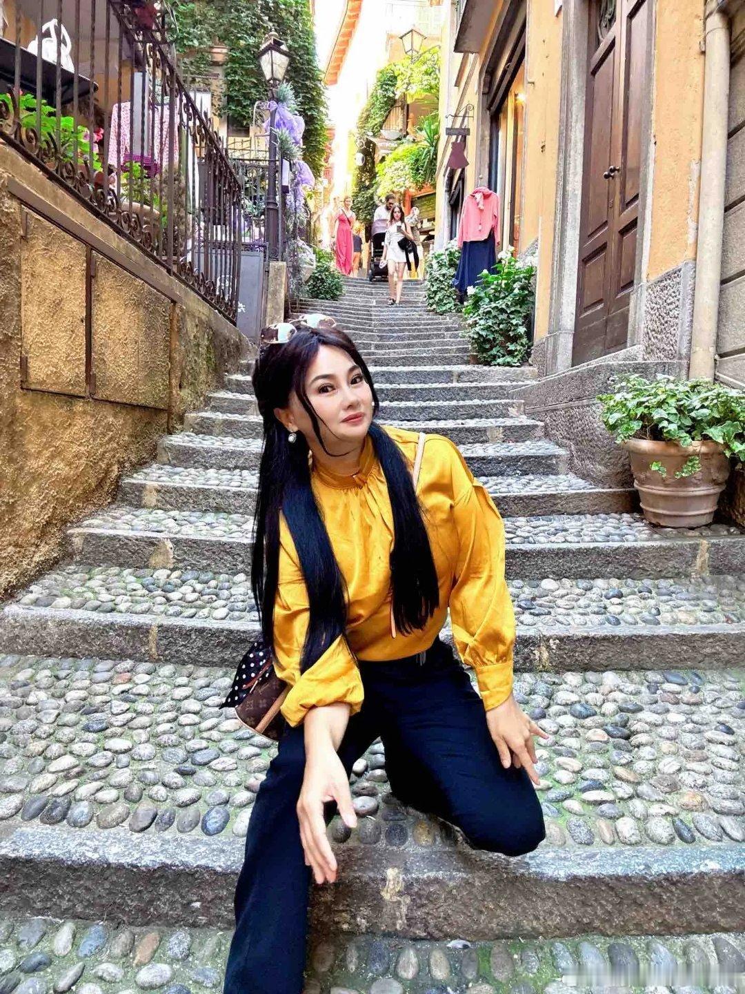 穿搭时尚穿搭今天穿什么ootd 黄色T恤 