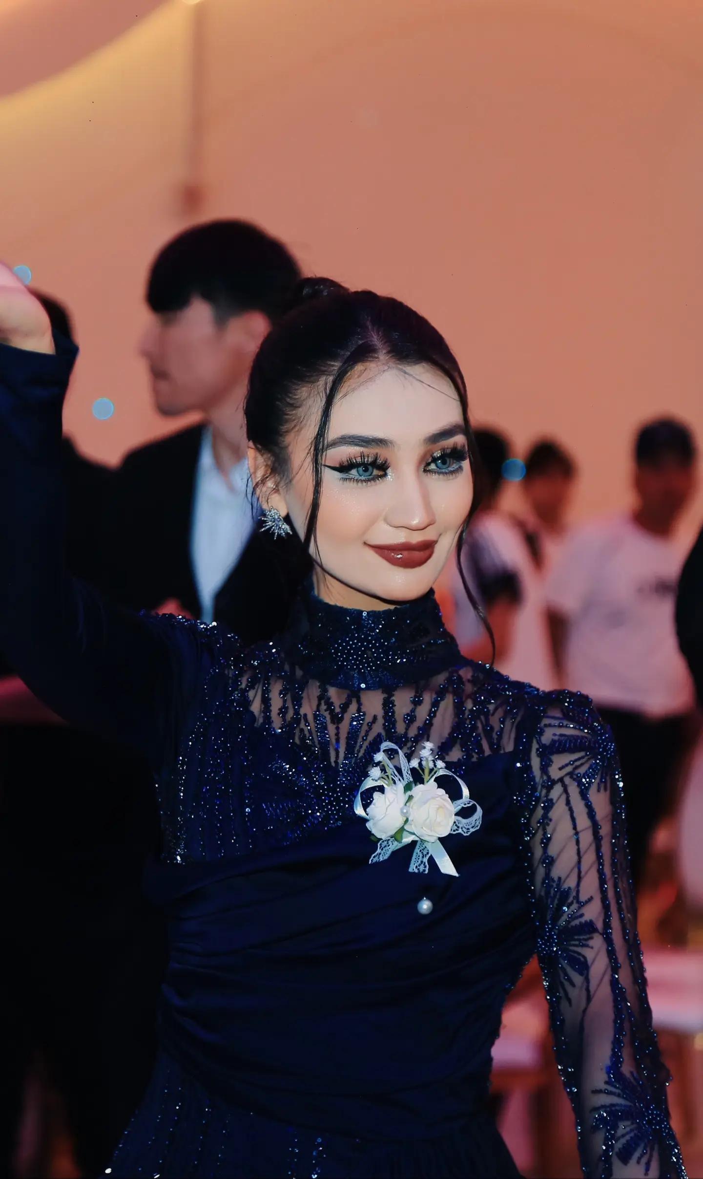我问幸福持多久 幸福说不走.
