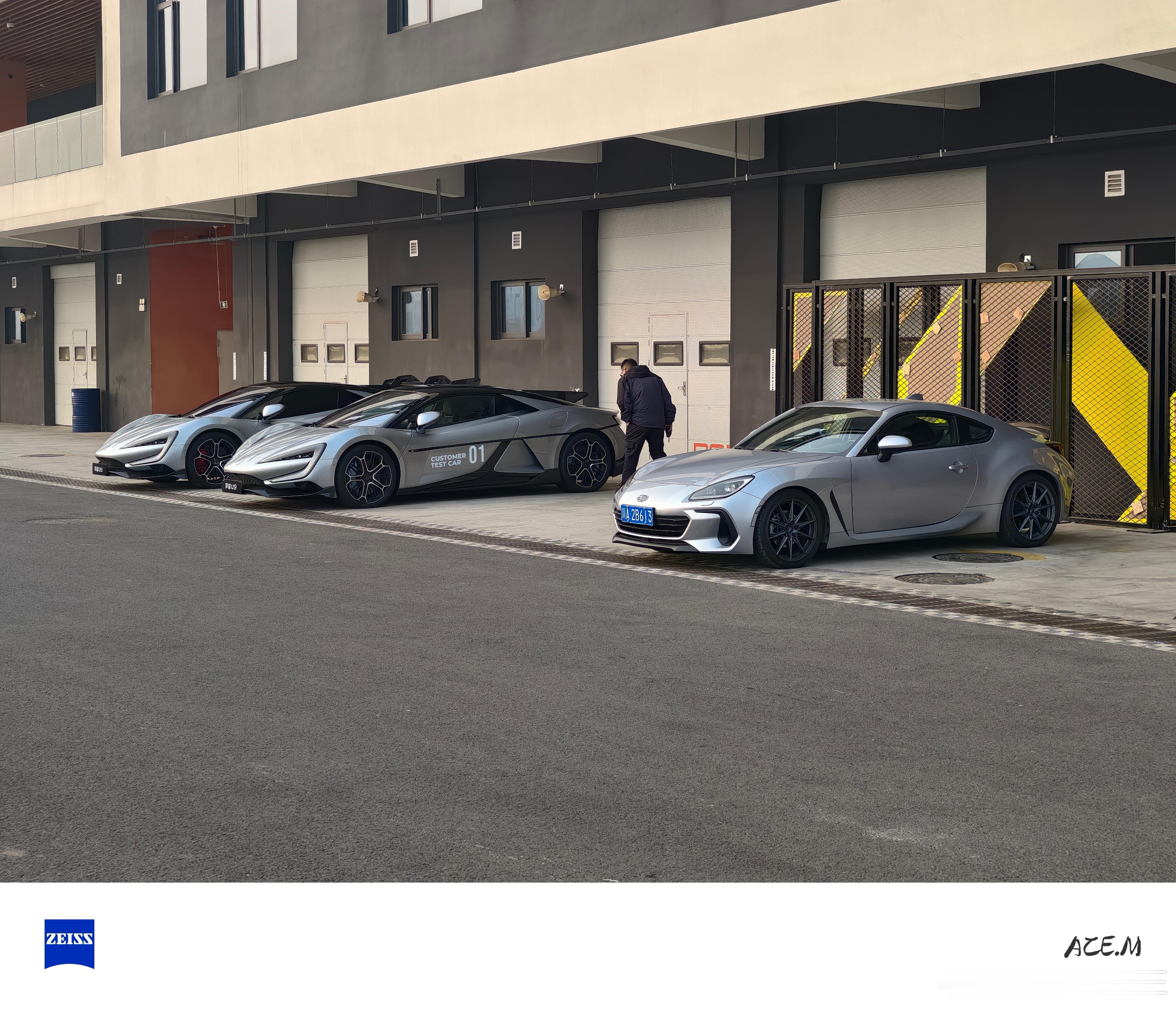 我也是好起来了，跟人家百万超跑停一起虽都是跑车 价格是零头 马力甚至都不到零头仰