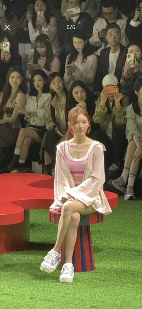 赵露思的站姐能不能教教我p图，这个我是真想学 