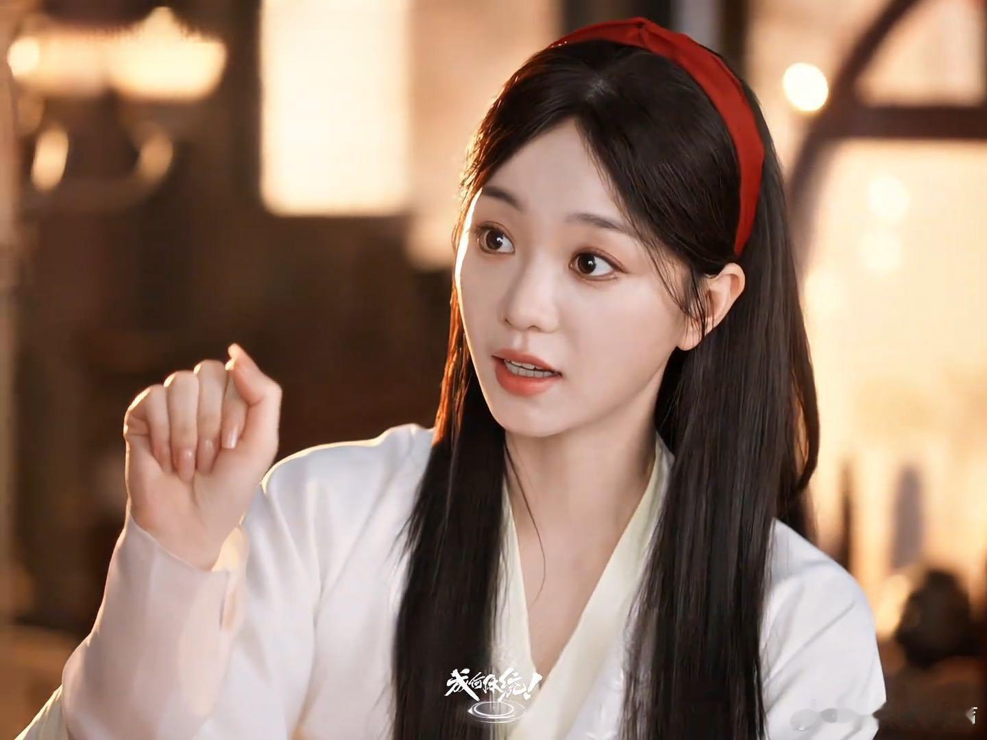 胡意旋演了个A市来的追星女胡意旋也挺好看的，演技还是很不错的，成何体统里胡意旋这