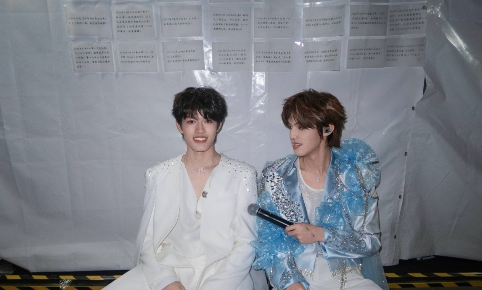 张泽禹发文为张极庆生张泽禹为张极庆生 张泽禹发文为张极庆生啦！！！张泽禹