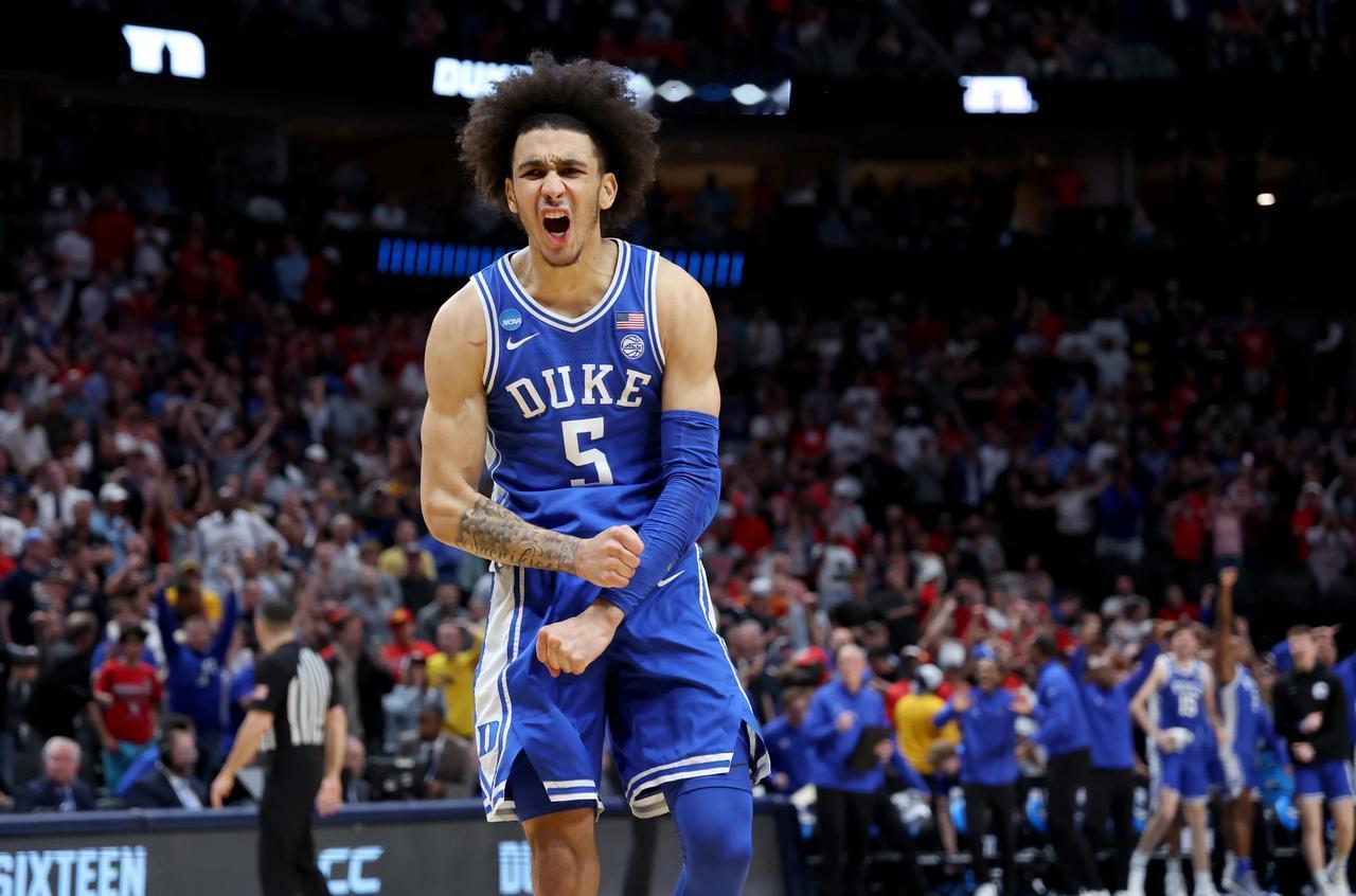骑士队在2025年NBA选秀中以第49顺位选中了泰瑞斯·普罗克特。
普罗克特在杜