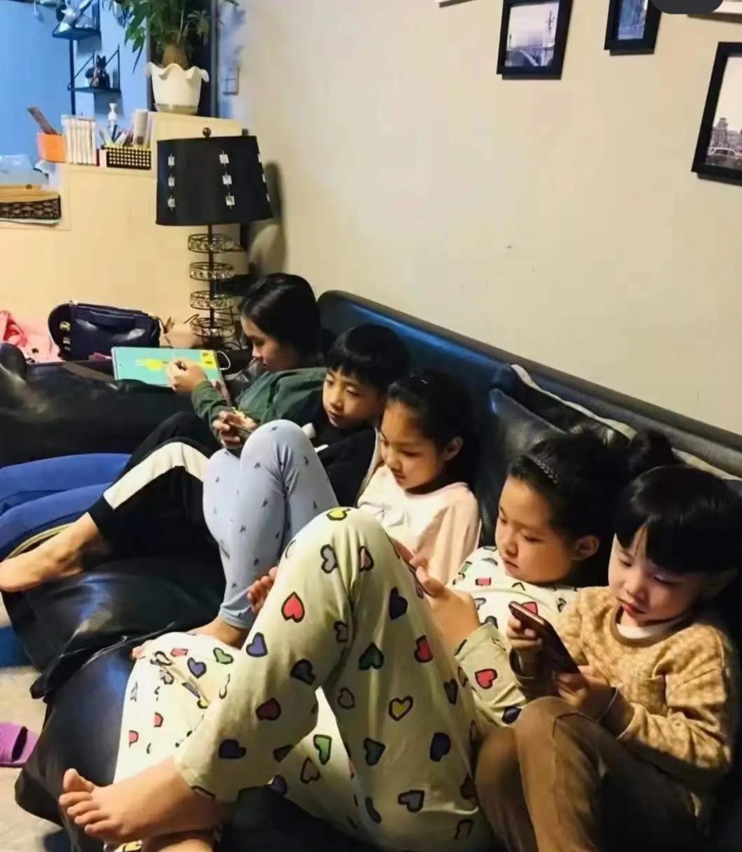 把手机变“任务奖励”，而非“默认玩具”——科学育儿的新思路

在现代家庭中，手机