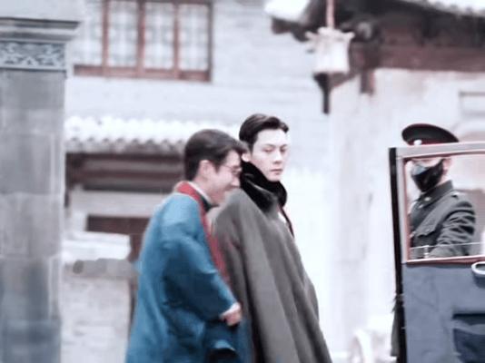 又怎么了我的启山大小姐 哈哈哈哈哈张启山总拿八爷打趣捉弄。八爷遇上张启山傲娇爱逗