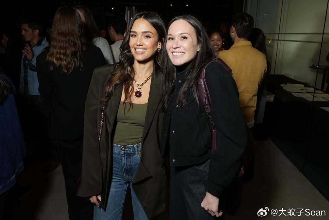 Jessica alba杰西卡阿尔芭在洛杉矶出席了由她参与制作电影《Valent