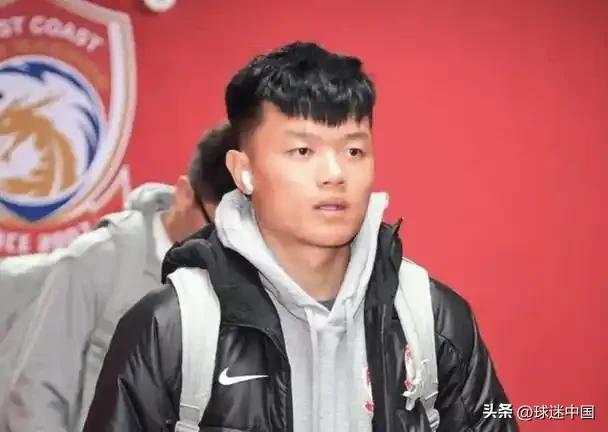 杨希加盟上海海港迅速坐稳主力右后卫，并非偶然，而是能力、缺口、战术三者高度契合的