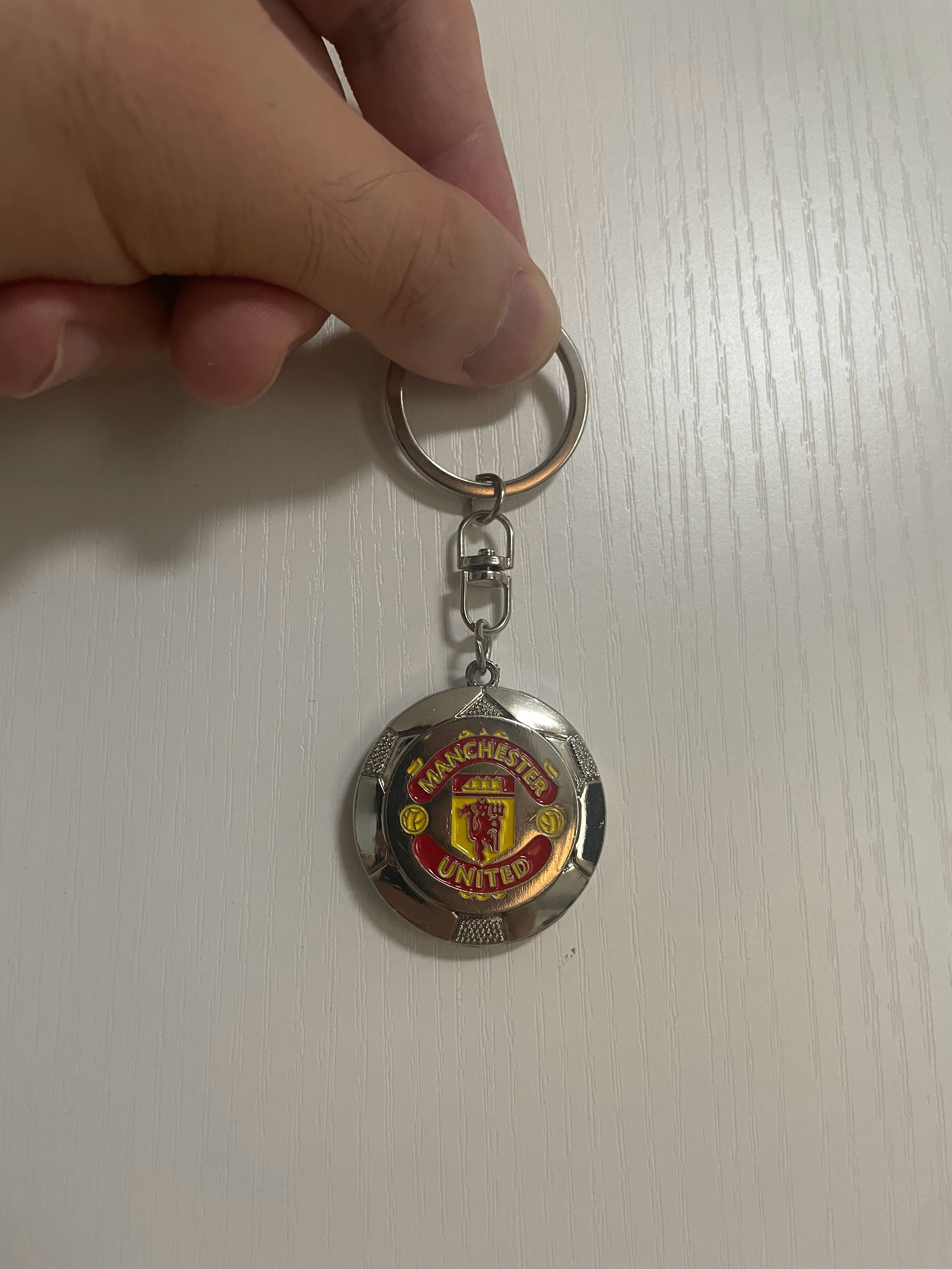 短平快抽奖走起。英超第二轮：富勒姆vs曼联，评论区留言第一个进球球员+最终比分，