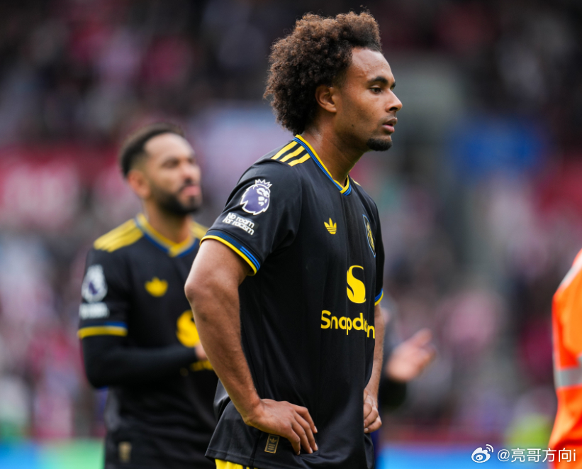 在接受采访时，前曼联球探Mick Brown表示，曼联不太可能冬窗放走梅努和齐尔