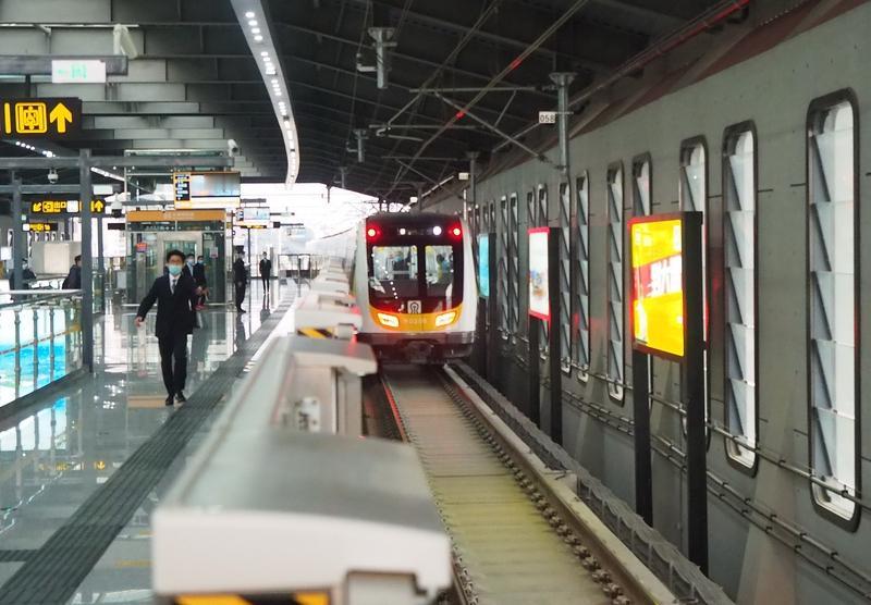 济南地铁修的真的快，在前几年我还听说济南市全程地铁修电非常困难，但在最近一两年，