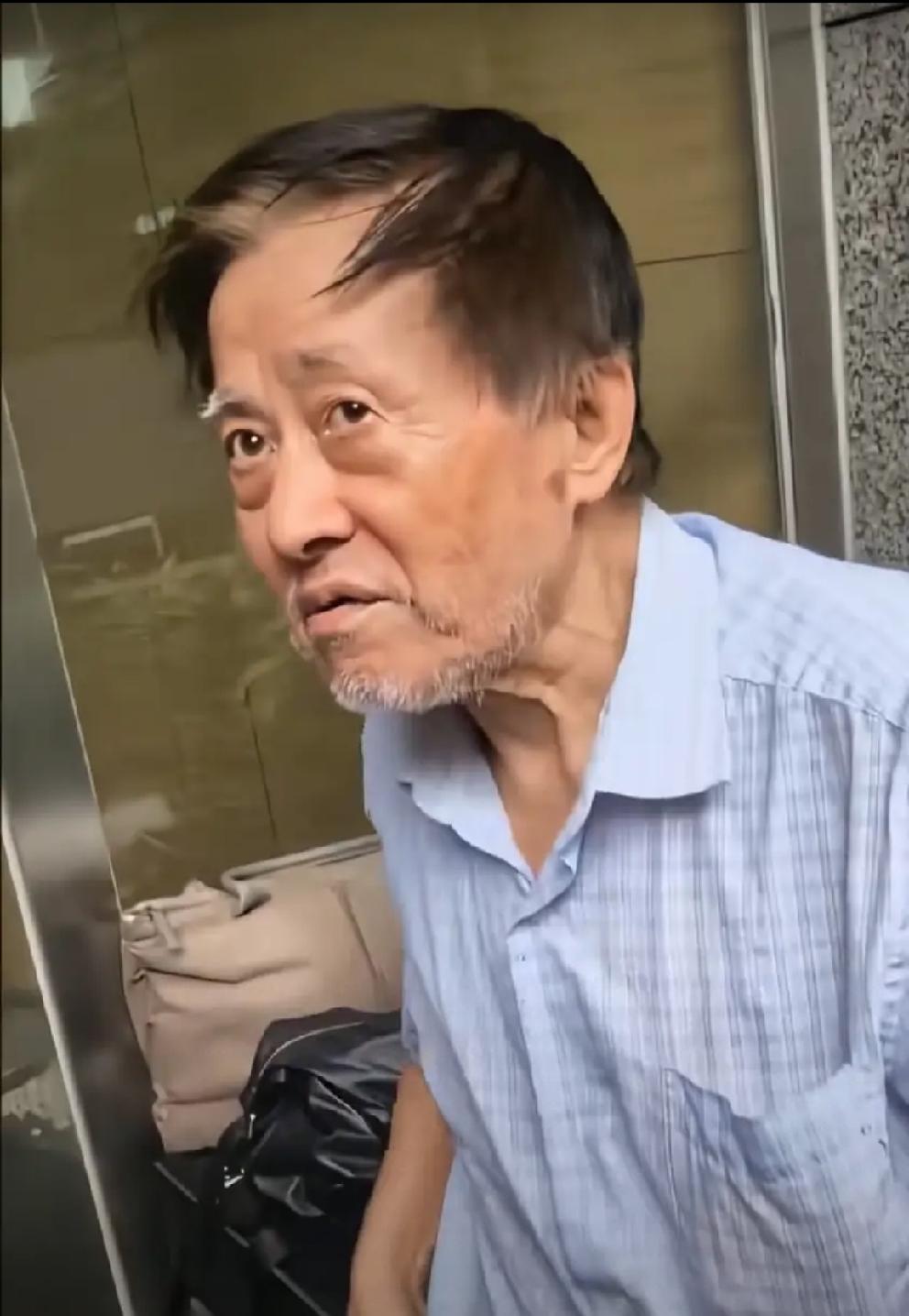一个平凡不过的高龄老人，上海建工爷叔为何会成为“网红”？你可能会感慨万千！貌似社