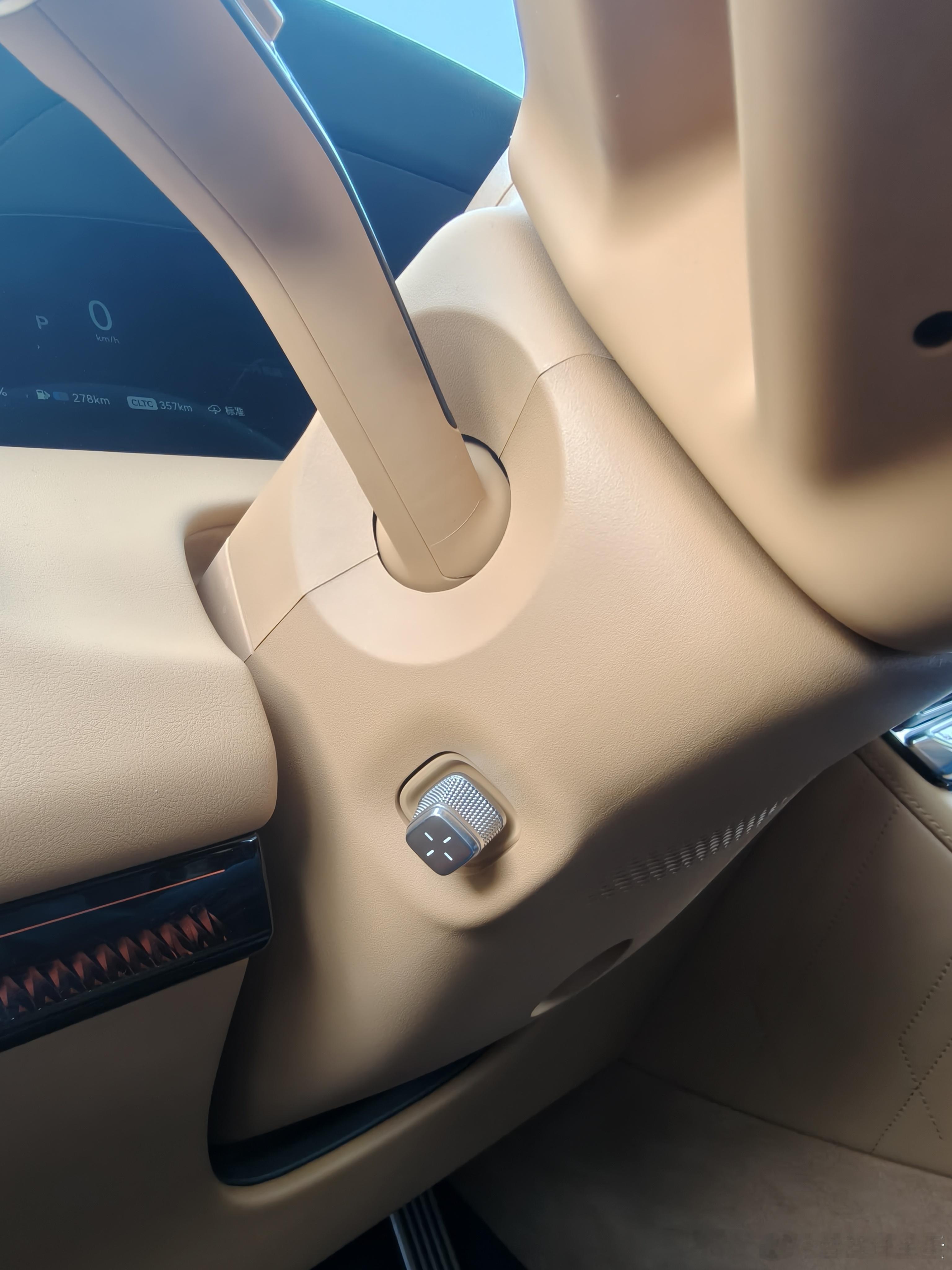 第一次用这个，真高级！！！一辆车如果一直是一个人开，可能还不会有这方面的困扰，但