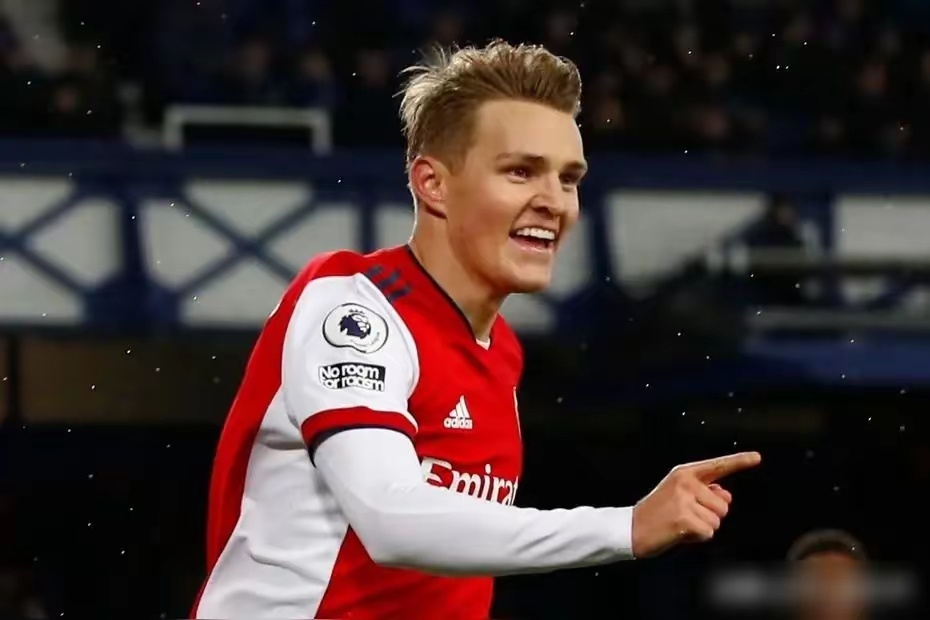 阿森纳面对切尔西九场不败了！阿尔特塔赛后夸了哲凯赖什和苏比门迪，也说下半场踢得烂