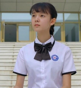 陈瑶没成团 谁还记得，陈瑶就是旋风11人里的汤柒琪，超好看 