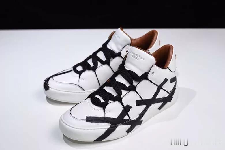 全部采用原厂皮料打造 zegna 杰尼亚系带Ermedng ILdo Zegna