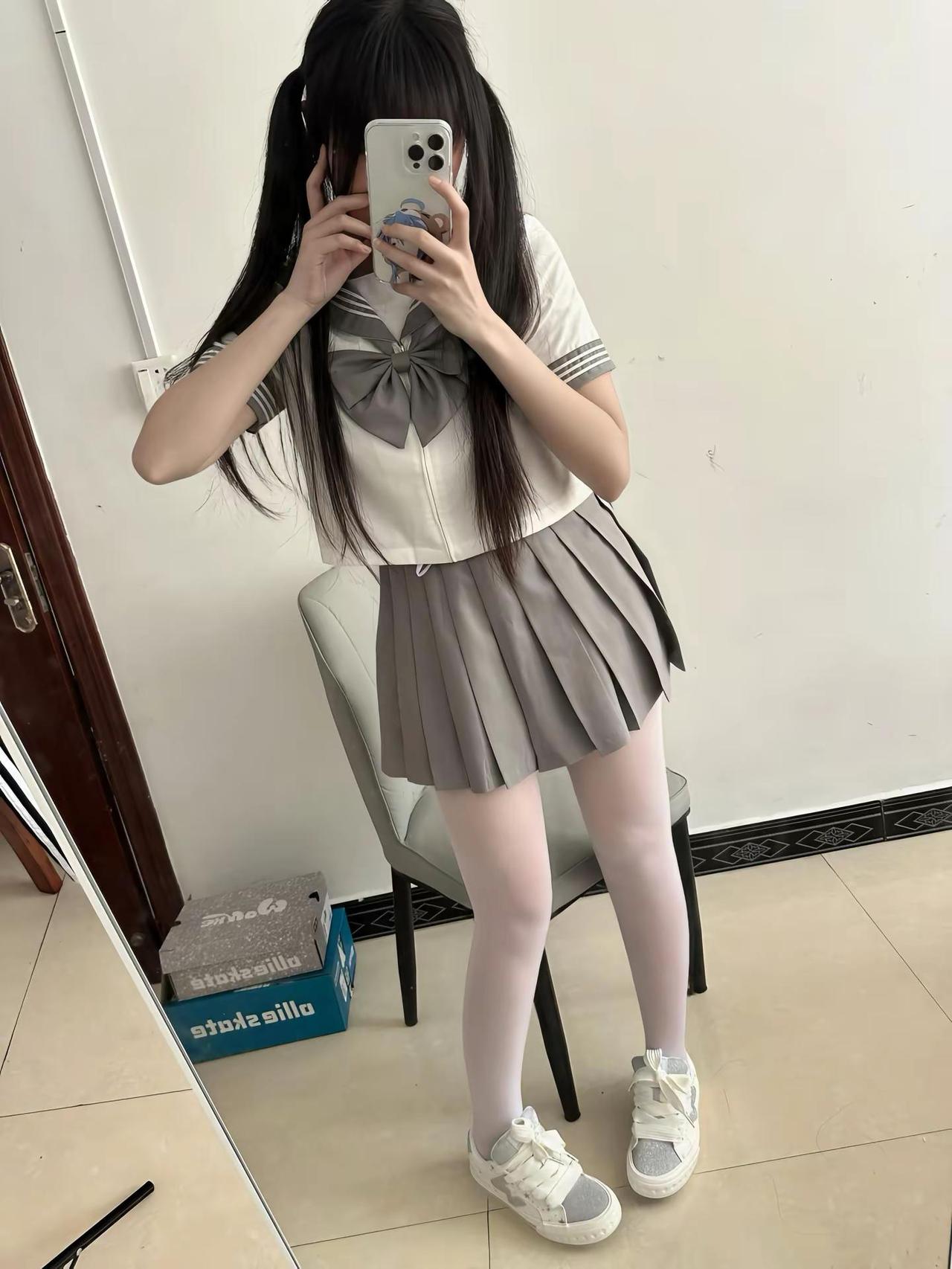 谢谢你们对我的恶意 我还是会做一个刻薄的小女孩