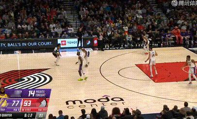 分差被拉开到19分，这场难了湖人vs开拓者