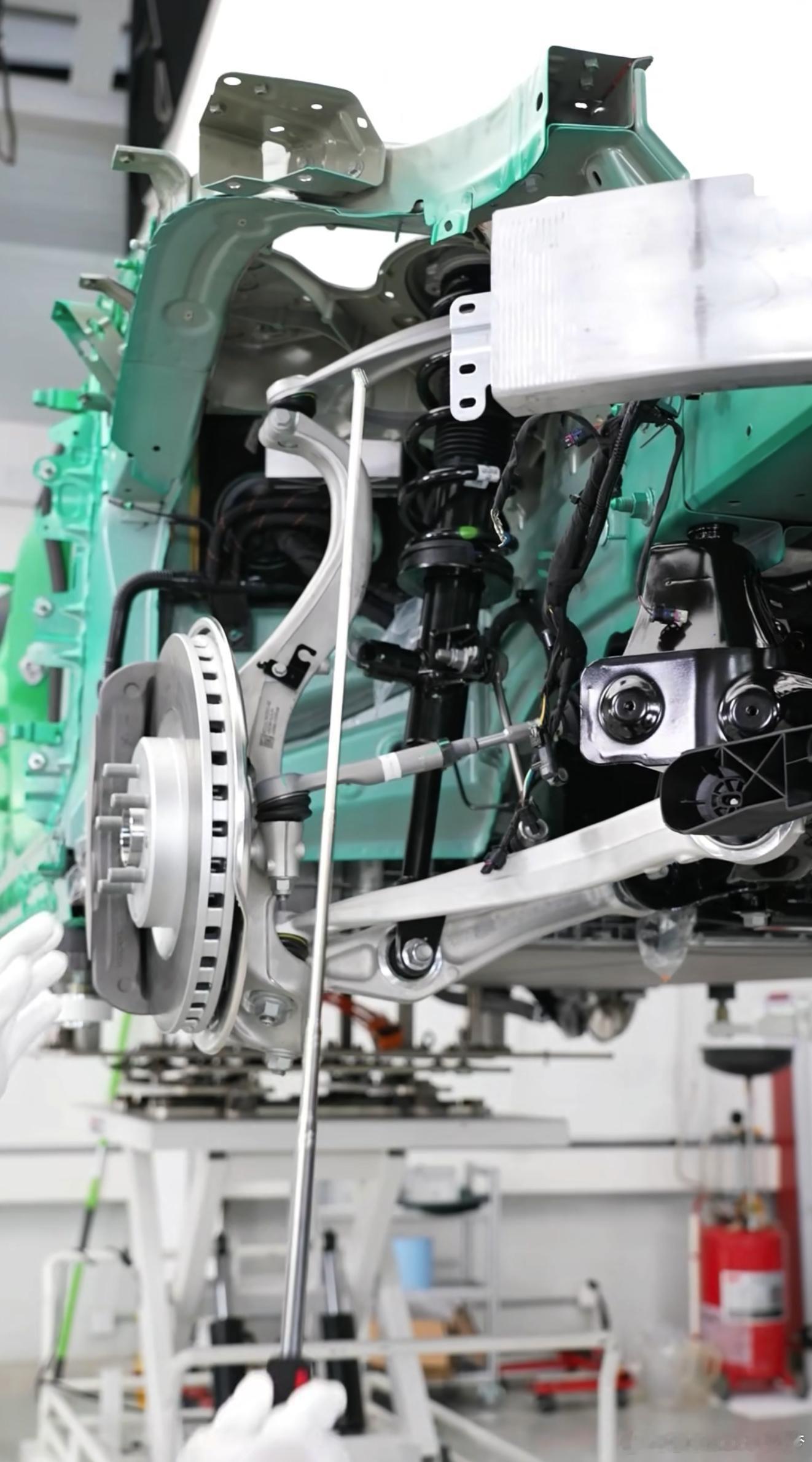 建议某些博主好好看下小米这次直播，恶补一下自己的知识水平，避免自己再闹出连化妆镜