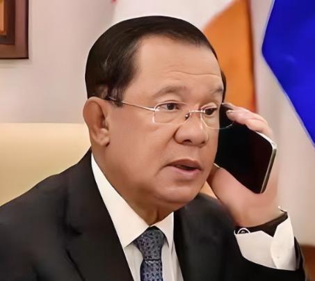 彻底认怂！
泰国柬埔寨签署停火协议后，多家外媒披露，柬埔寨方面还向泰国承诺会连手