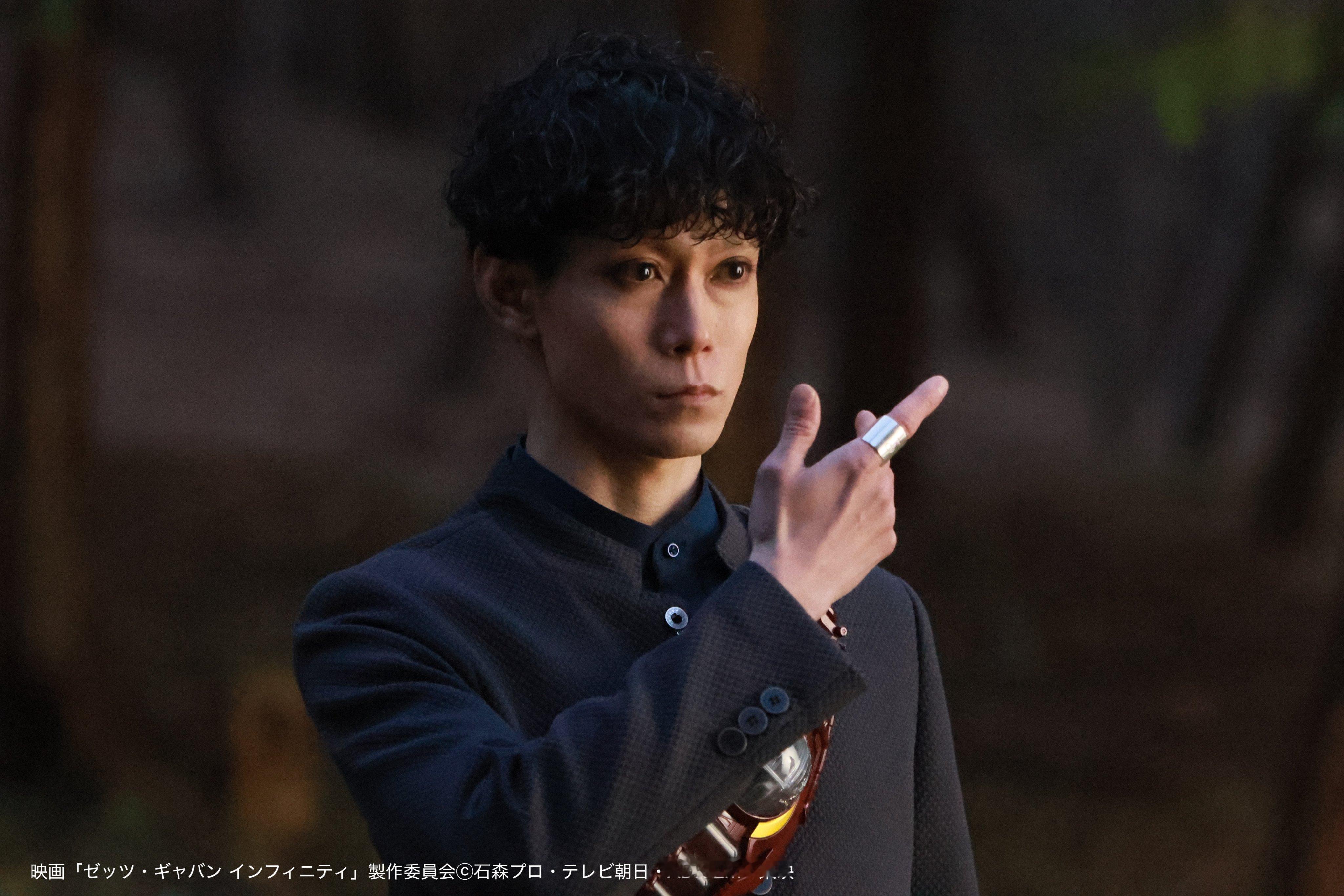 假面骑士ZEZTZ⠀◢◤￣　⠀⠀⠀⠀⠀"擬装"⠀⠀⠀⠀⠀⠀⠀⠀⠀⠀＿◢◤⠀映画『