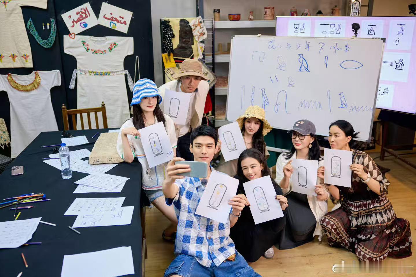 浪姐披哥花少中餐厅组团上中秋 从《浪姐》到《披哥》，从《花少7》到《中餐厅》，这