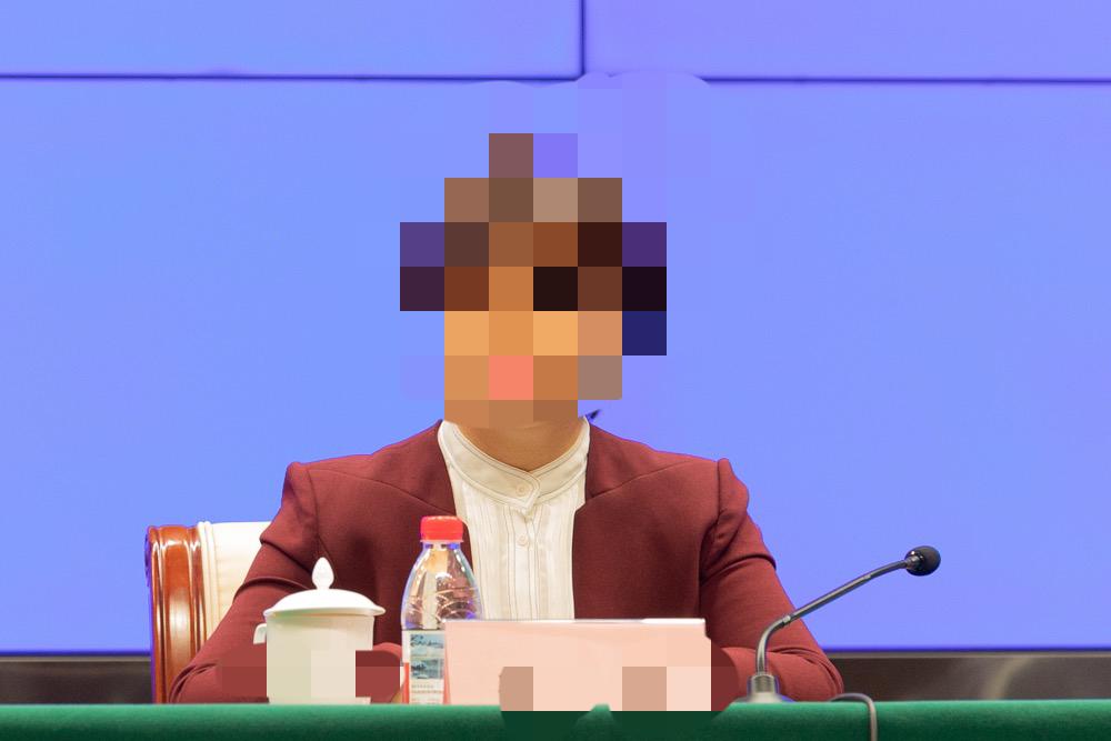 当“微信”成为一面镜子

一次新闻发布会后，本想就相关工作做进一步深入了解，与一