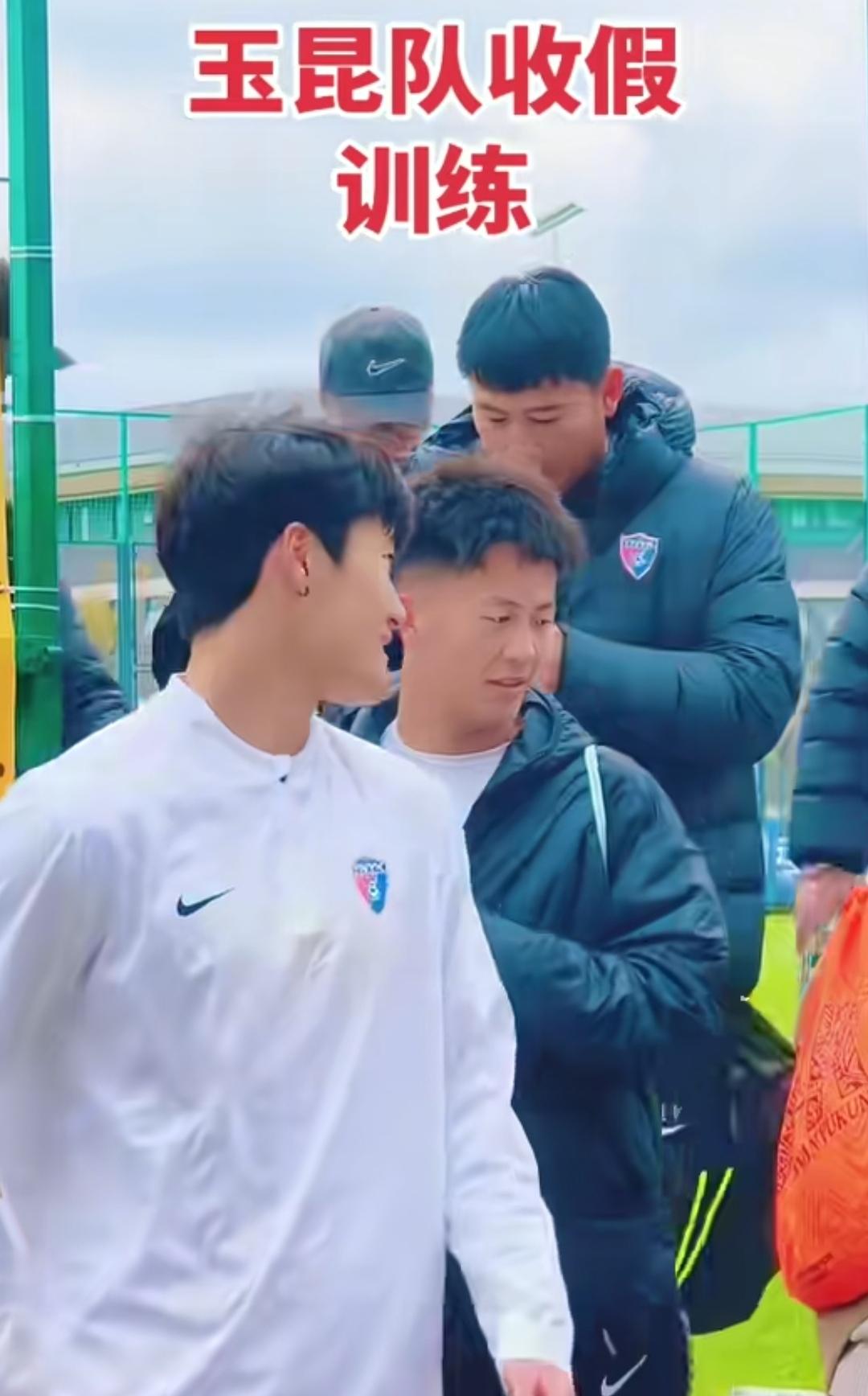 云南玉昆多名新援已经随队参加训练，玉昆队于12月20日在玉溪第二次集结恢复性训练