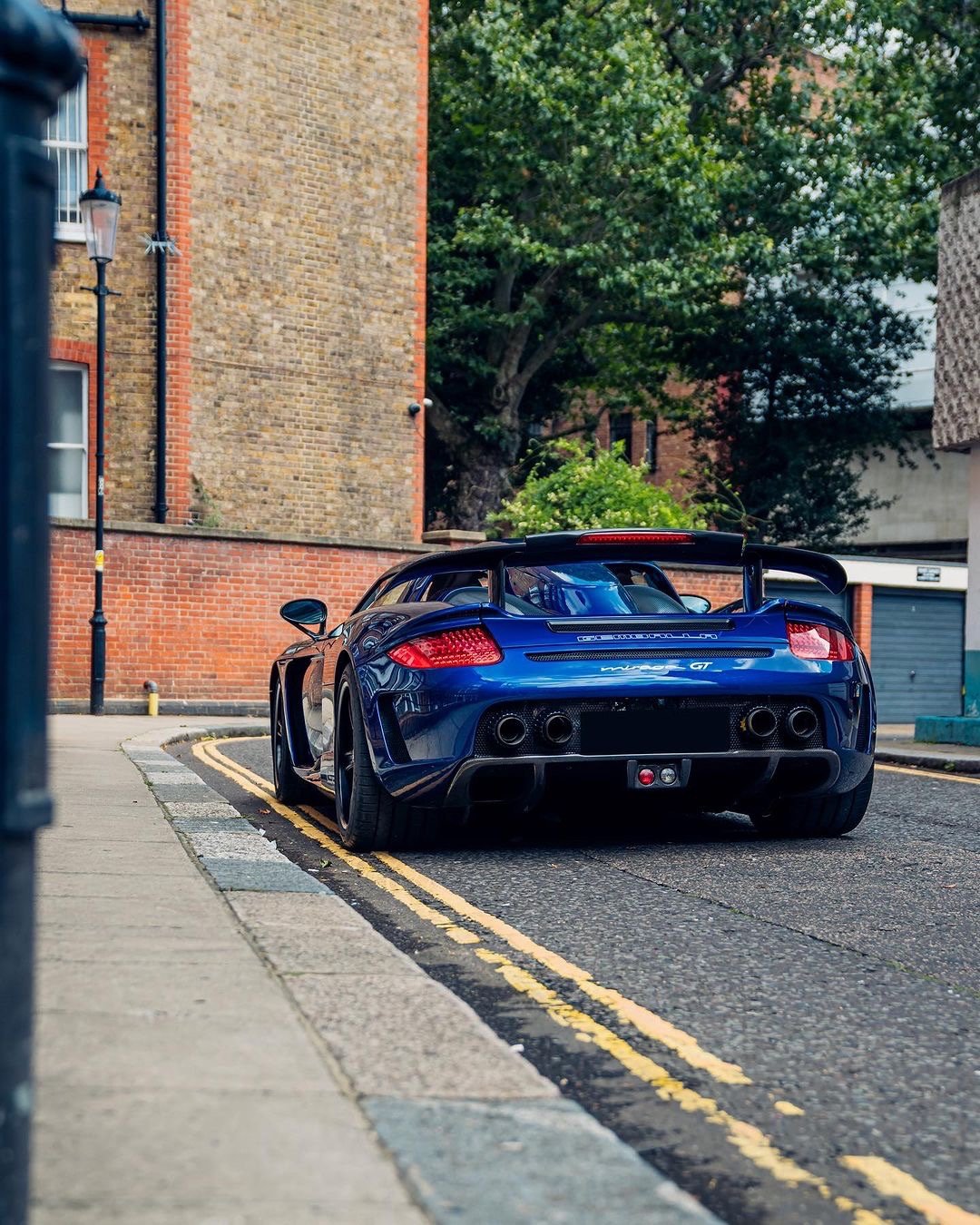 Gemballa Mirage GT*基于保时捷Carrera GT，限量25辆