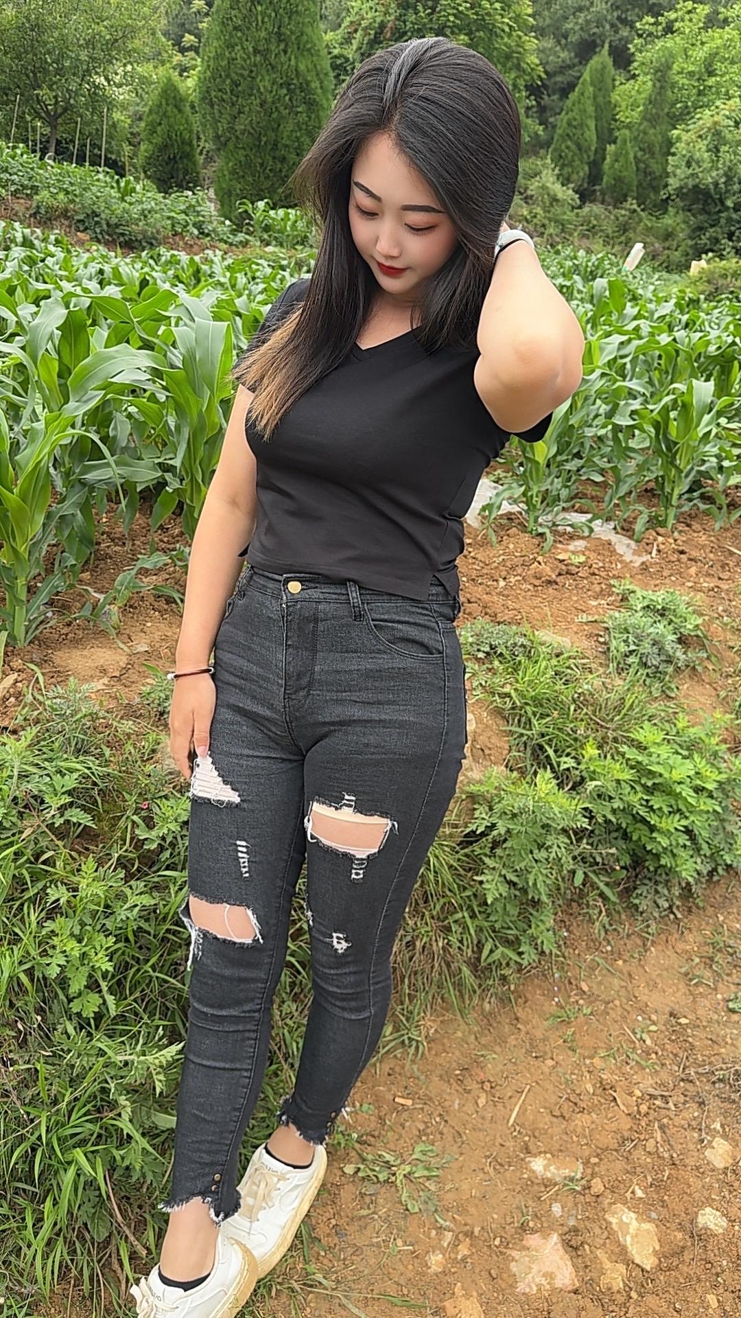 分手见人品。离婚见人。做不成恋人或夫妻。但最起码做个人，如果两个人不能...