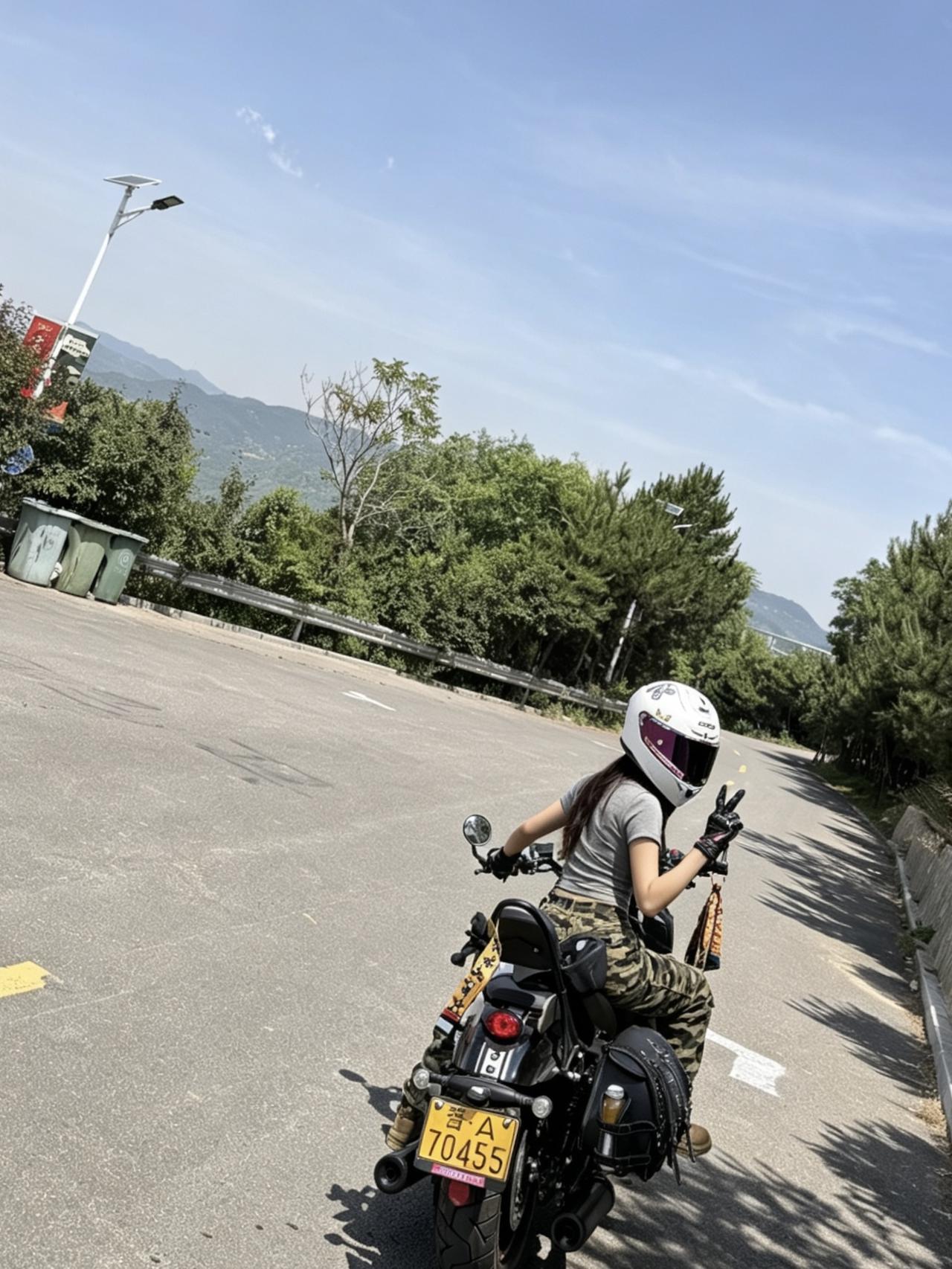 作为女骑手 选自动挡巡航就是懒人福音
优点：CVT无级变速，新手友好，700左右