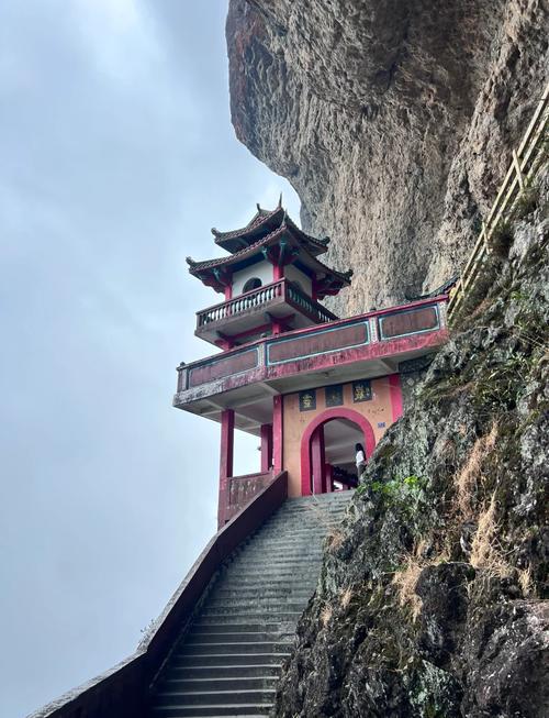 福建漳州旅游，闽南小城平和游玩攻略！
漳州和平
美景和美食推荐：
1、灵通山、三