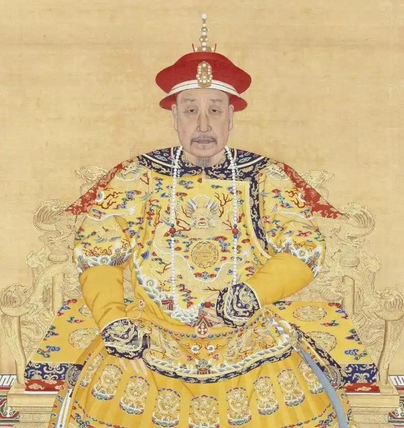 3万精锐耗银2000万两，两名一品大员丧命，最后竟只换来一纸投降书。乾隆第一次征