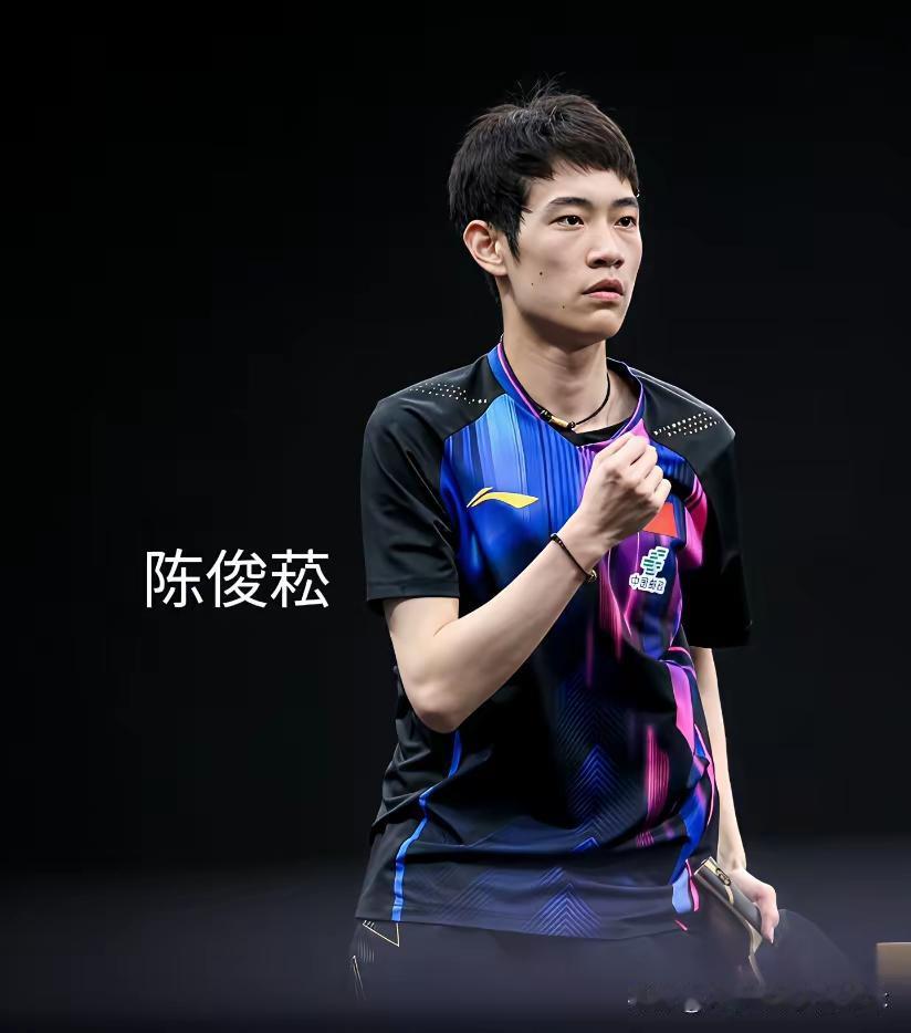 这孩子除了骨头就剩皮了，
哪扛得住这么折腾？
嗨！把心放肚子里吧，
人不可貌相，