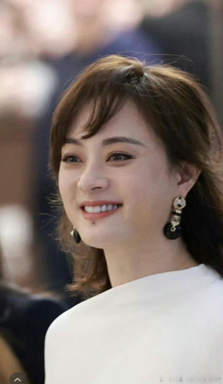 孙俪的痣没了还真是 