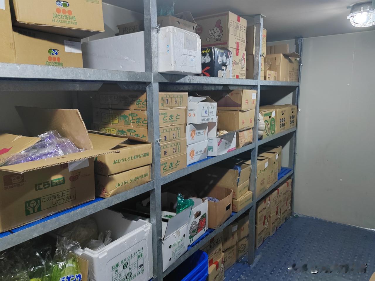 日本第二个卸货港hirohata昨天下午就靠好了，今天伙食也很顺利的送来了，不知