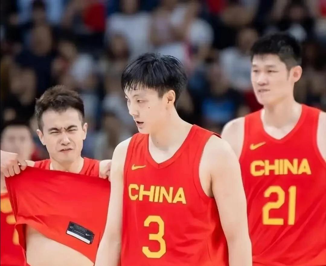 队长人选引热议，胡明轩出任新队长引发球迷讨论
 
郭士强敲定新一届国家队队长人选