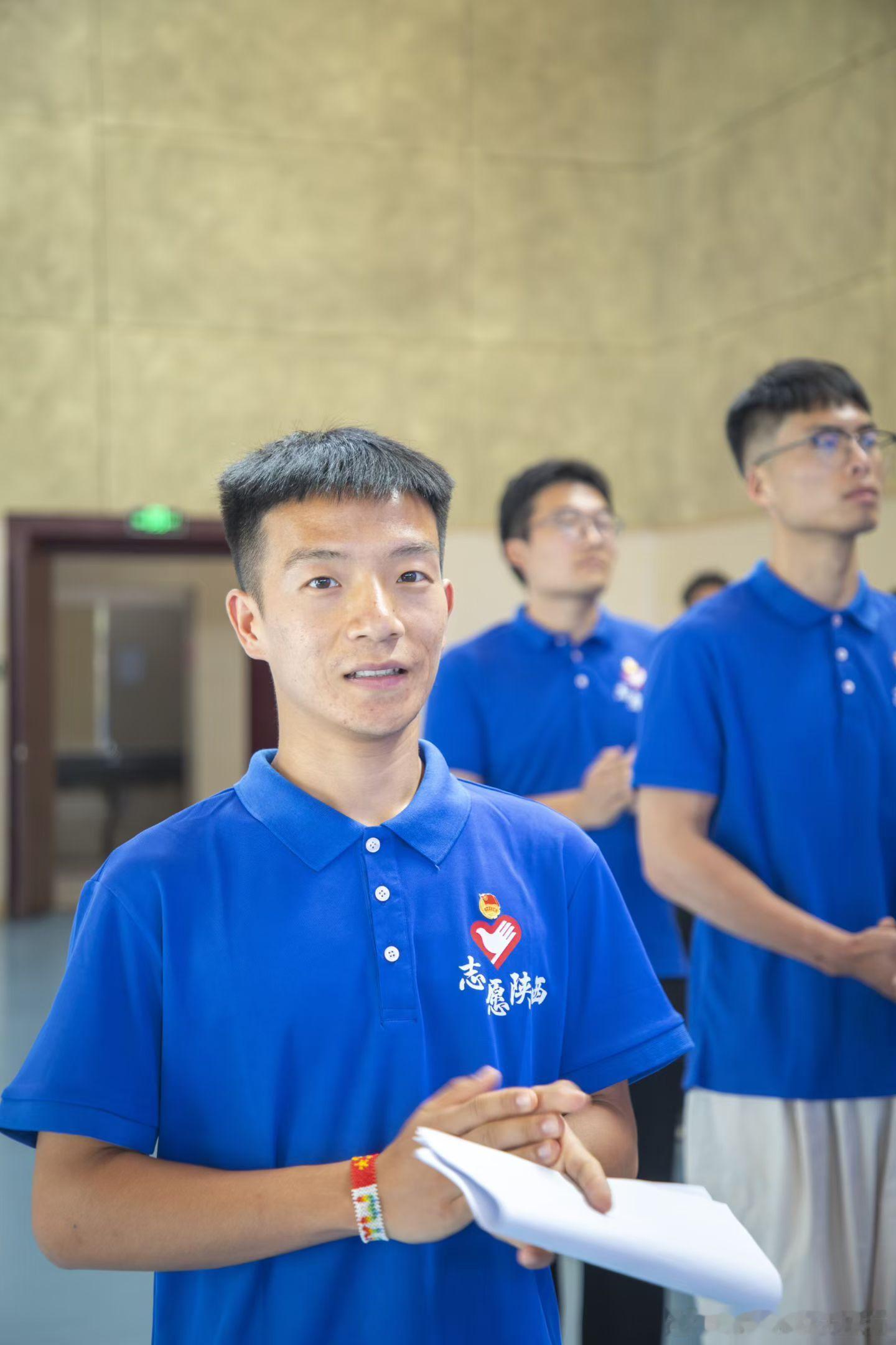 《从跑道到边疆：洛川青年靳闫伟用奔跑书写青春答卷》文/自由撰稿人 杨晓龙2026