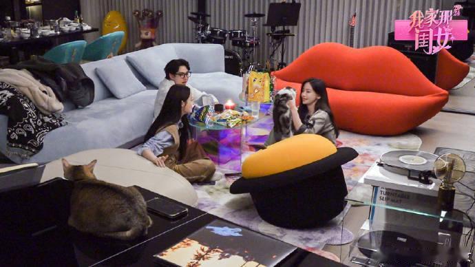 #求助别人会觉得是麻烦人吗# #我家那闺女#独立的于文文，晕倒在家却第一时间联系