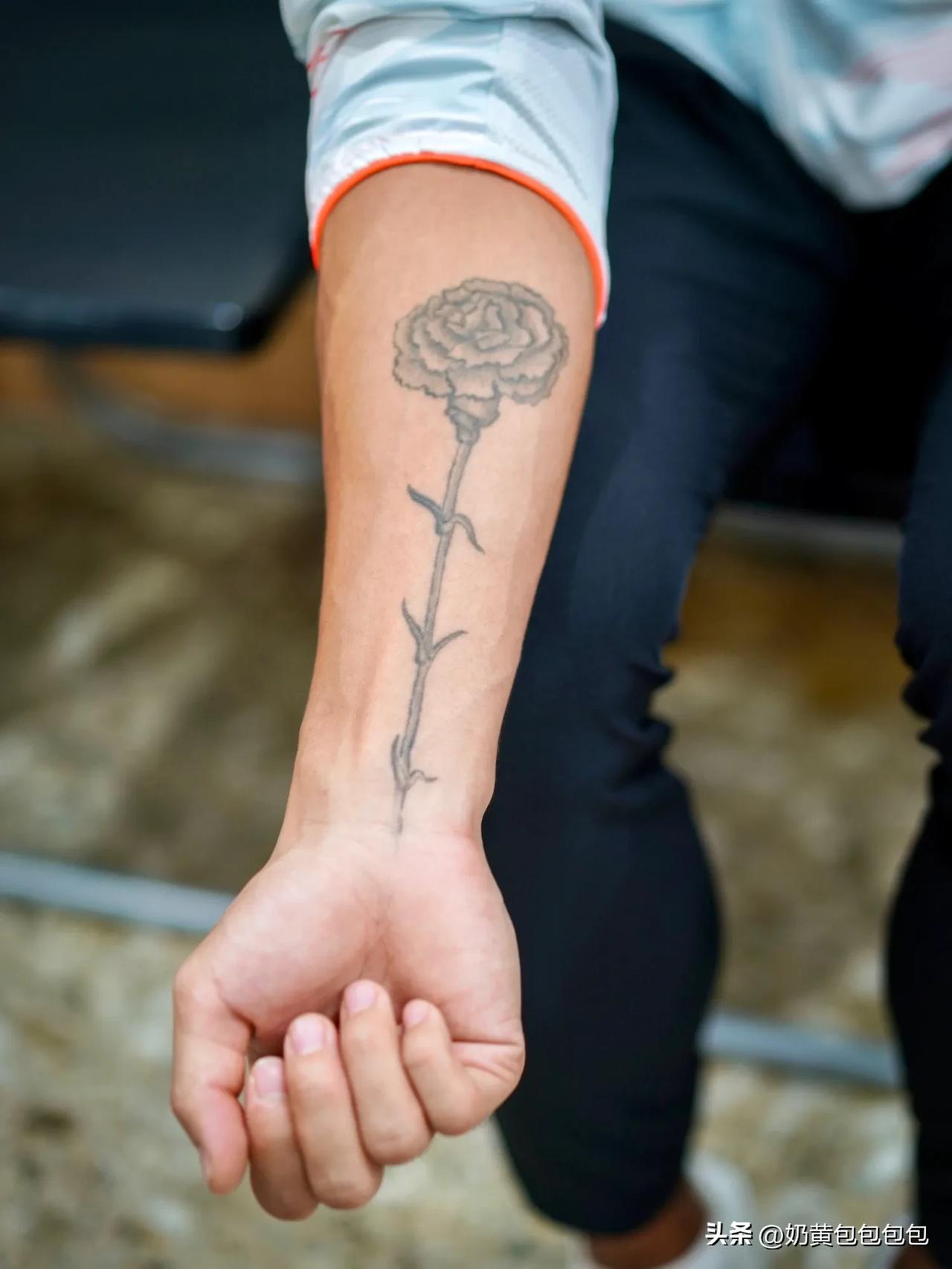 前几天碰着陈佳鹏，中国男子4x100米接力队第四棒，去年杭州亚运会就是他在最后3