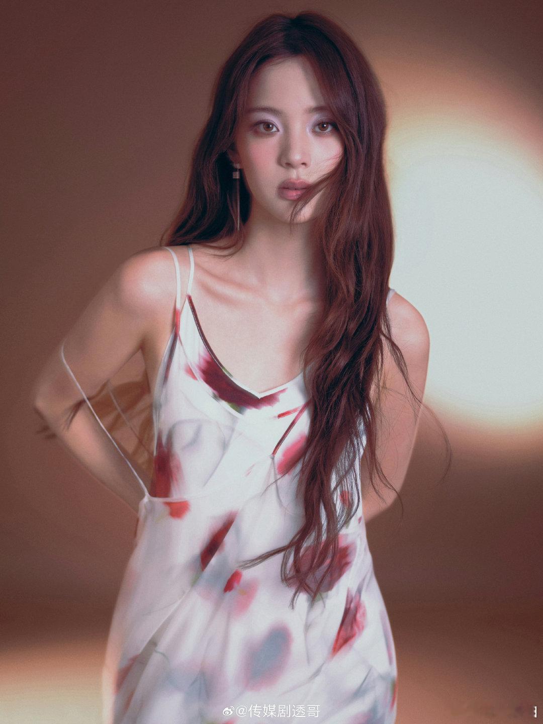 窦靖童帮唱嘉宾 欧阳娜娜窦靖童帮唱 欧阳娜娜欧阳娜娜歌手帮唱窦靖童 