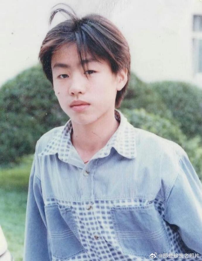 年轻时的胡彦斌 