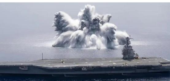 美国海军正经历一场罕见的“火灾潮”。从“福特”号到“希金斯”号，一个月四艘主力战