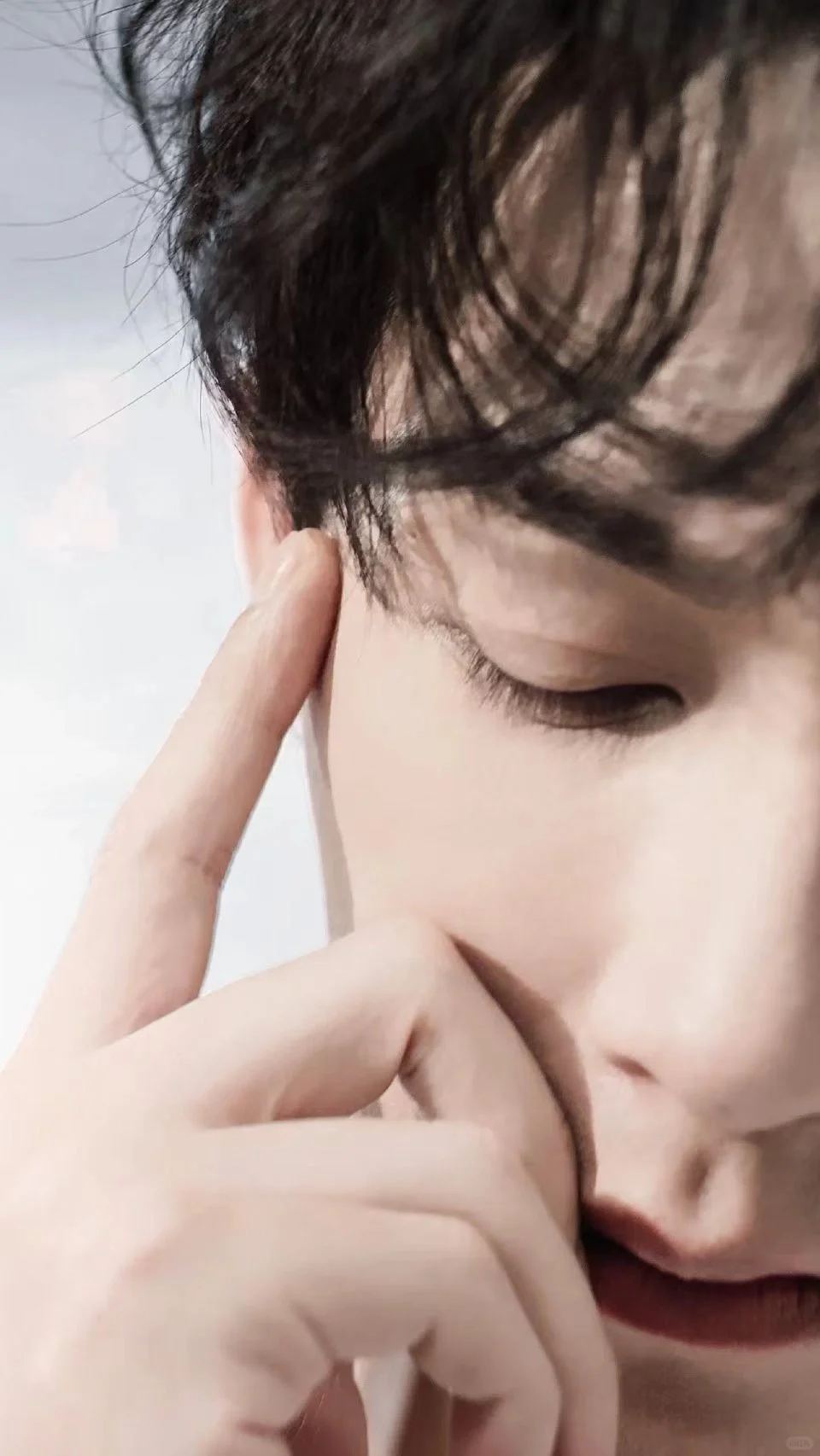 听，大海的声音，这个小卷毛像极了海神