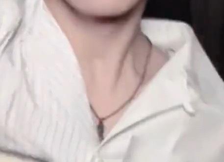 👅 